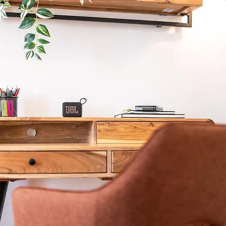 Trendy Centrally Located With Ps5, Ac, Balcony * Praga