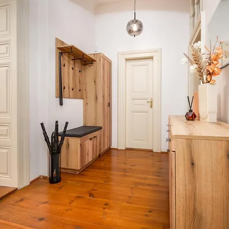 Appartamento Trendy Centrally Located With Ps5, Ac, Balcony Praga