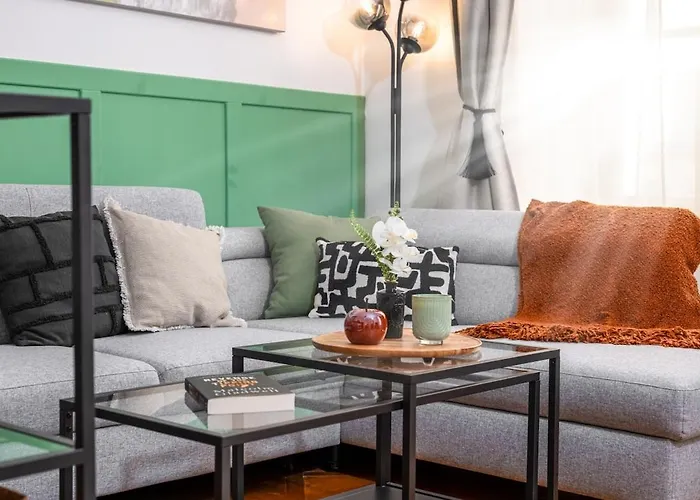 Trendy Centrally Located With Ps5, Ac, Balcony Apartmán