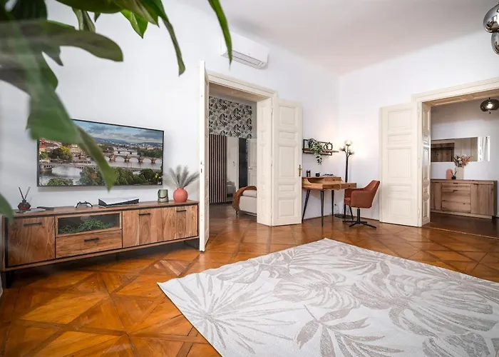 Trendy Centrally Located With Ps5, Ac, Balcony Πράγα